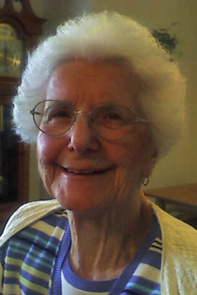 While out in California, we stopped to visit Nona.