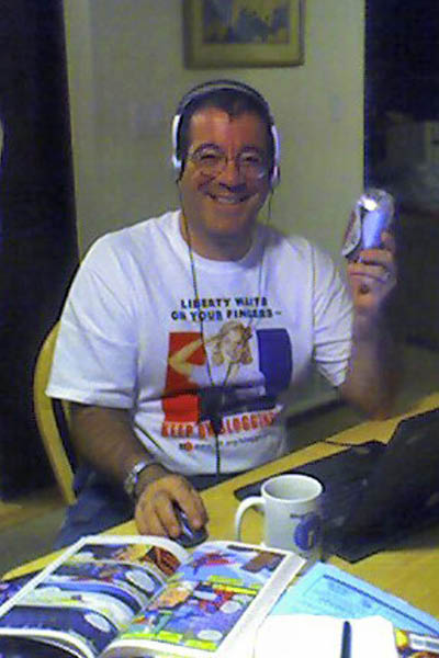 Dave after a half-day of Blogathon 2006.  "Coke Zero is my friend!"